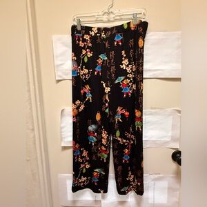 Chico's Travelers Black Multicolor Print Pants. Women’s size S-M.